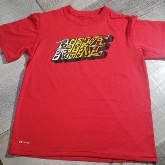 Nike 💫 Girl's small dri-fit tee cheetah print  🐆 - Picture 1 of 3